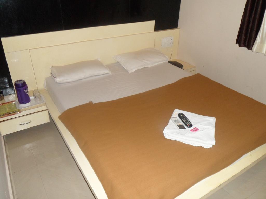 Hotel Canada Palace Batwa Bilik gambar