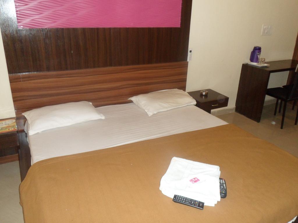 Hotel Canada Palace Batwa Luaran gambar